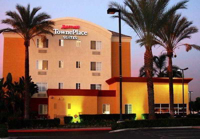 Towneplace Suites By Marriott Anaheim Maingate Near Angel Stadium Exterior foto